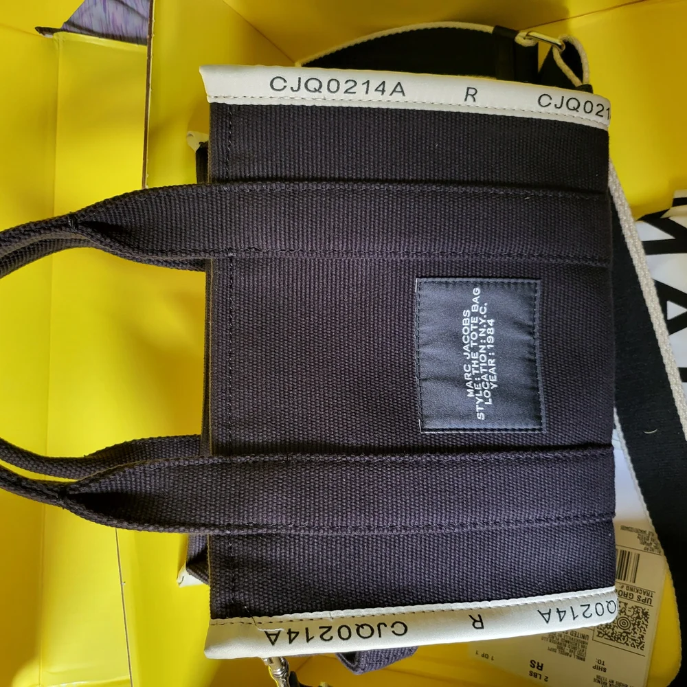 Marc Jacobs Black Canvas Tote Bag with Bold Text - Picture 6 of 7